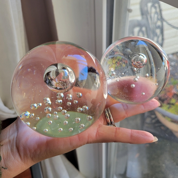 Set of 2 Art Clear Glass Paperweight Sphere Hand Blown W/Bubbles 3" / 2" - Picture 9 of 10